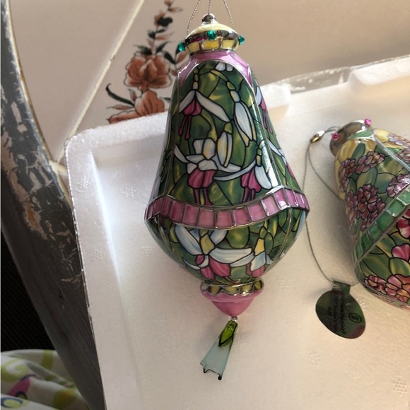 The Bradford Edition ornaments - Picture 2 of 10